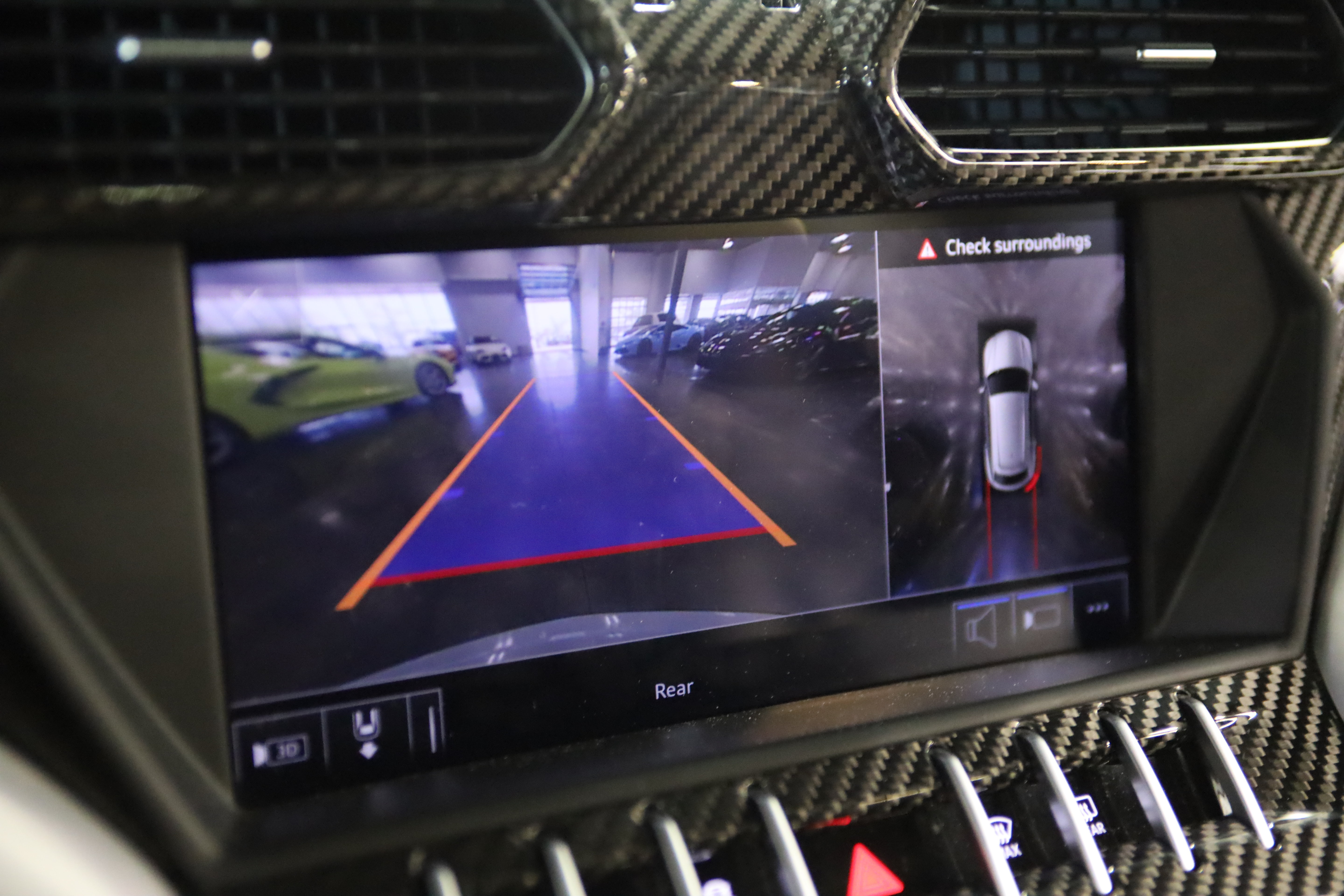 Used 2019 Lamborghini Urus AWD/4WD image 29