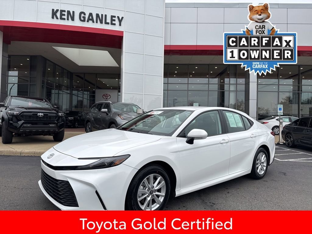 Certified 2025 Toyota Camry LE image 1