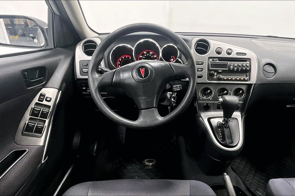 Used 2004 Pontiac Vibe w/ Moon And Tunes Value Package FWD image 5