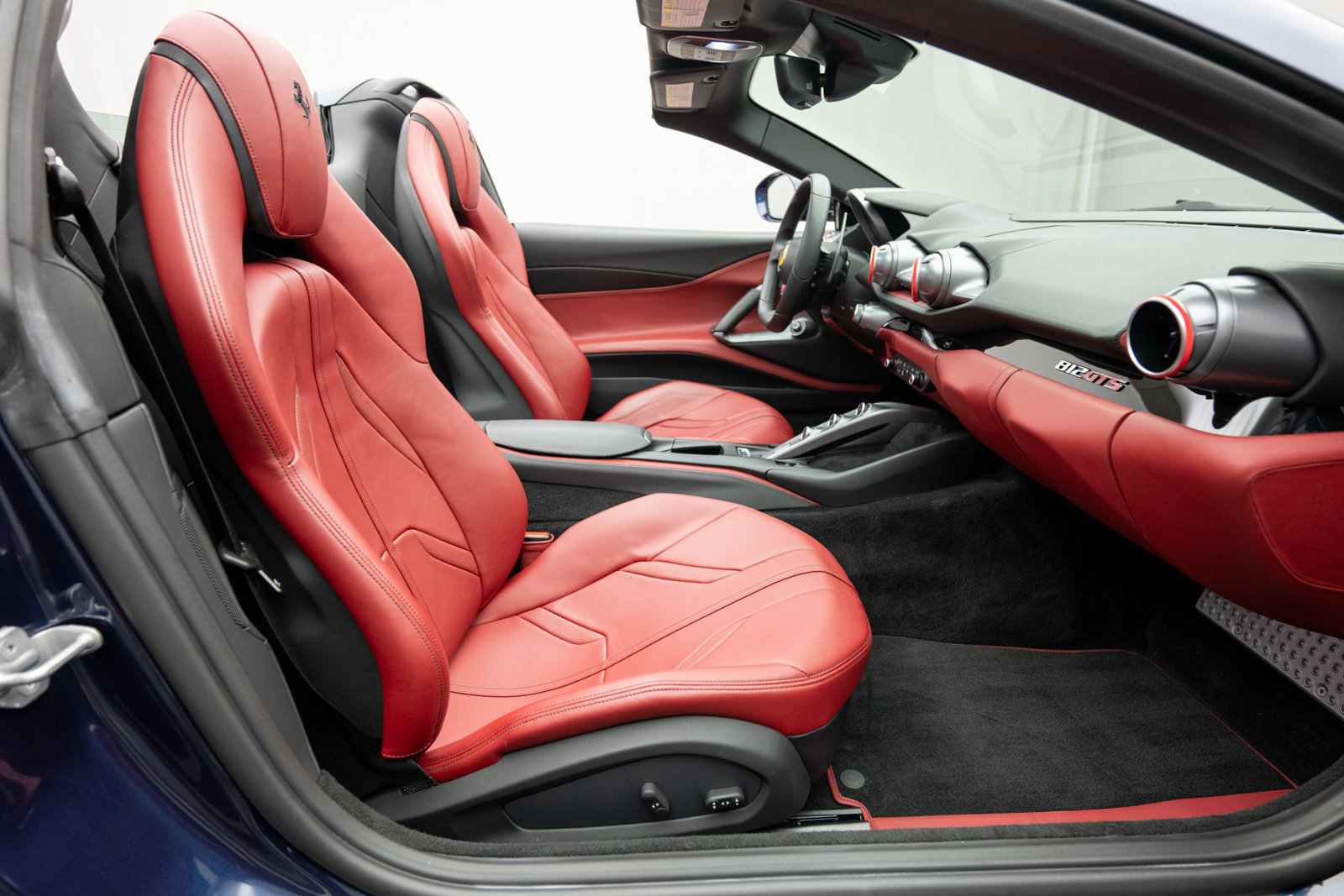 Used 2021 Ferrari 812 GTS RWD image 20