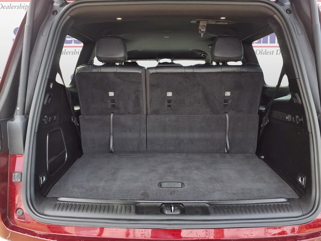 Used 2024 Jeep Wagoneer Series II w/ Flexible Seating Group RWD image 10