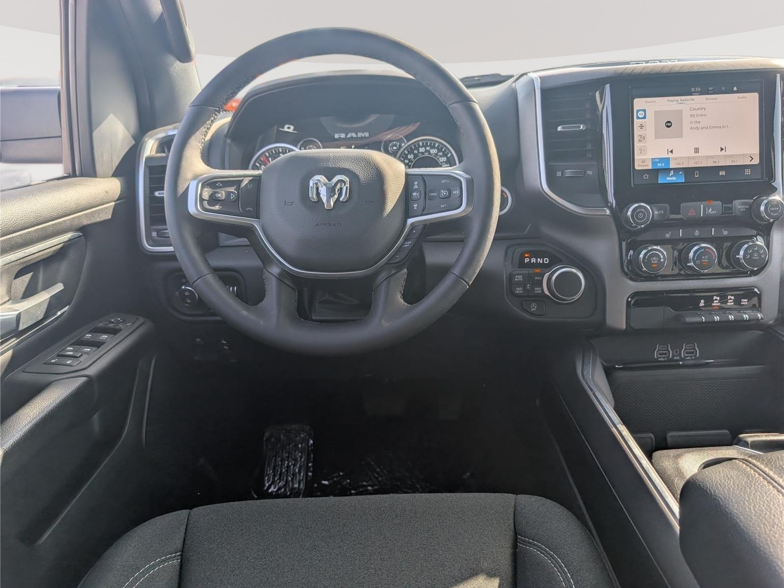Used 2025 RAM 1500 Big Horn AWD/4WD image 16
