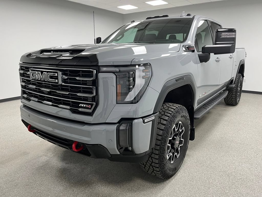 Used 2024 GMC Sierra 3500 AT4 w/ AT4 Premium Plus Package AWD/4WD image 4