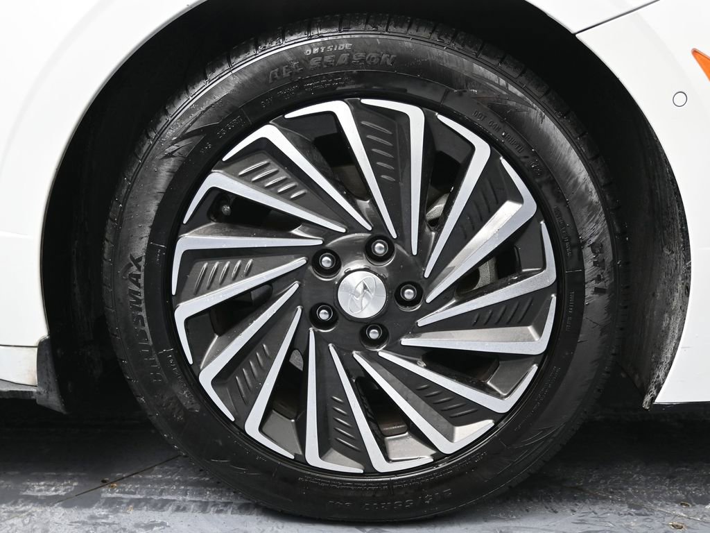 Used 2022 Hyundai Sonata Limited FWD image 12