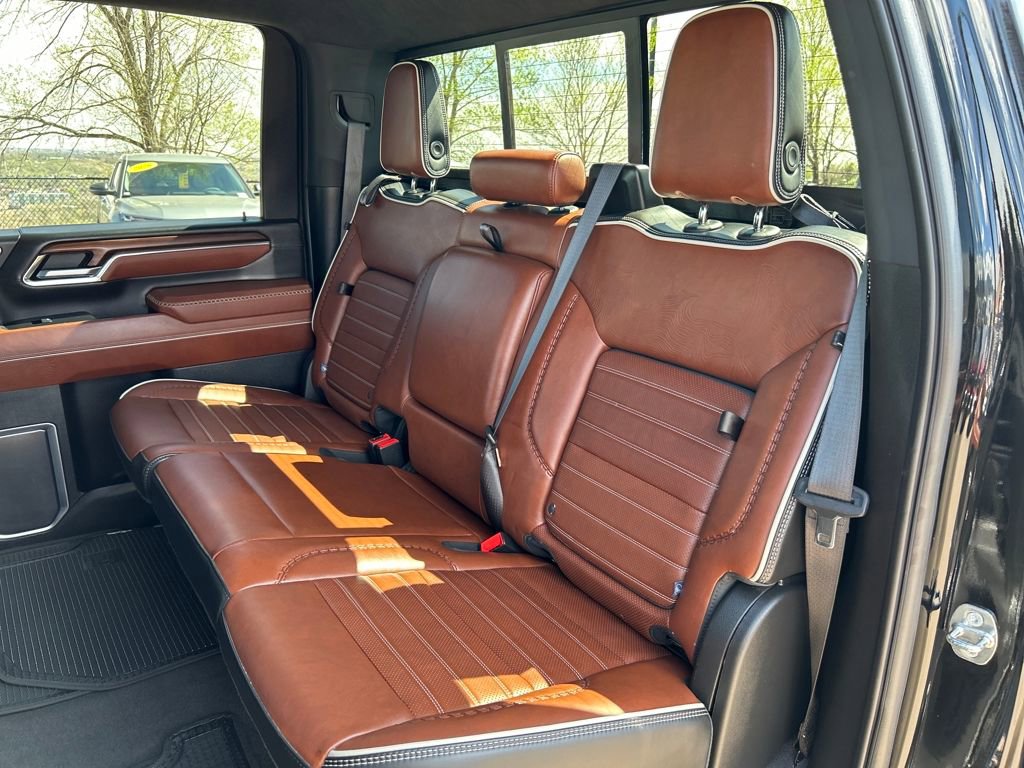 Used 2024 GMC Sierra 3500 Denali Ultimate image 18