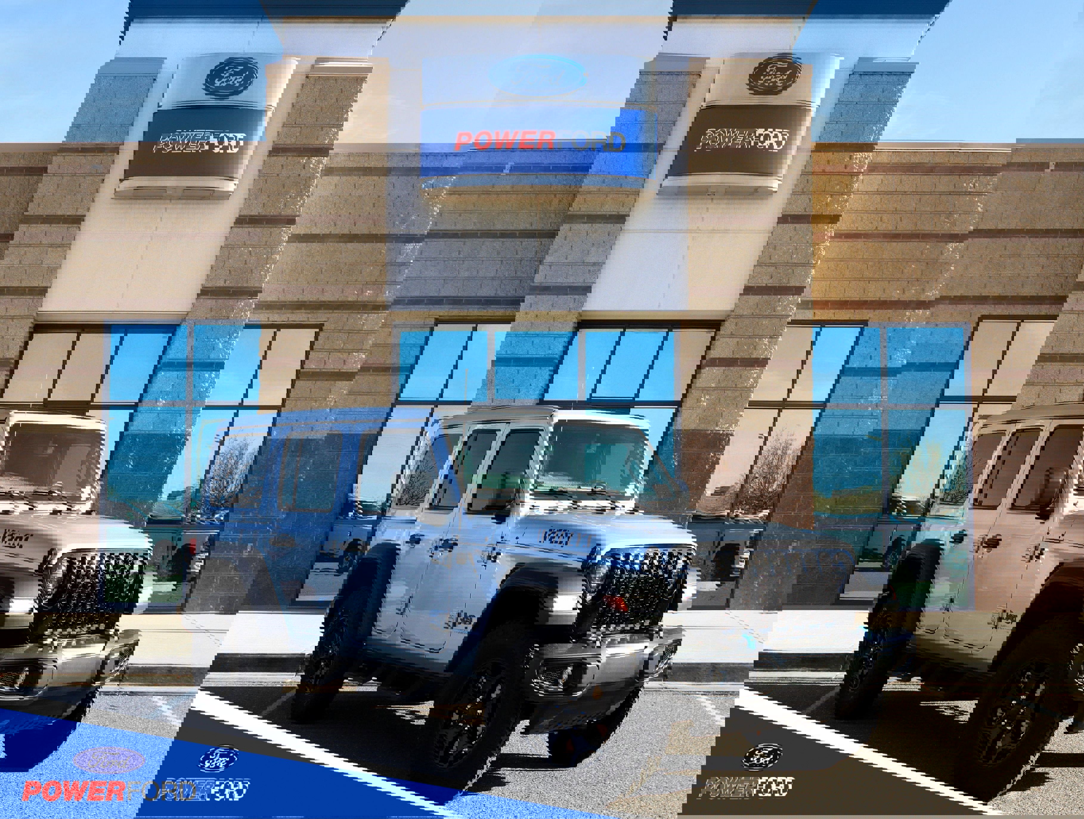 Used 2023 Jeep Wrangler Unlimited w/ Sun & Screen Package