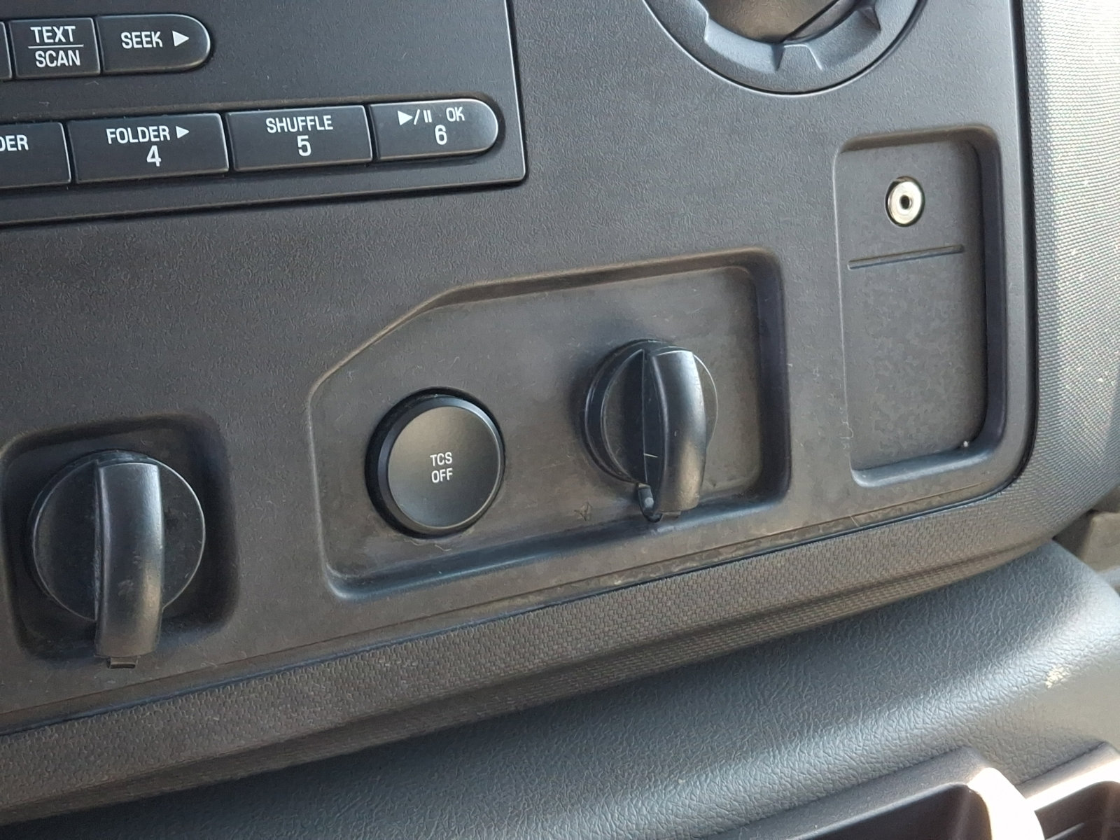 Used 2013 Ford E-150 and Econoline 150 XLT RWD image 24