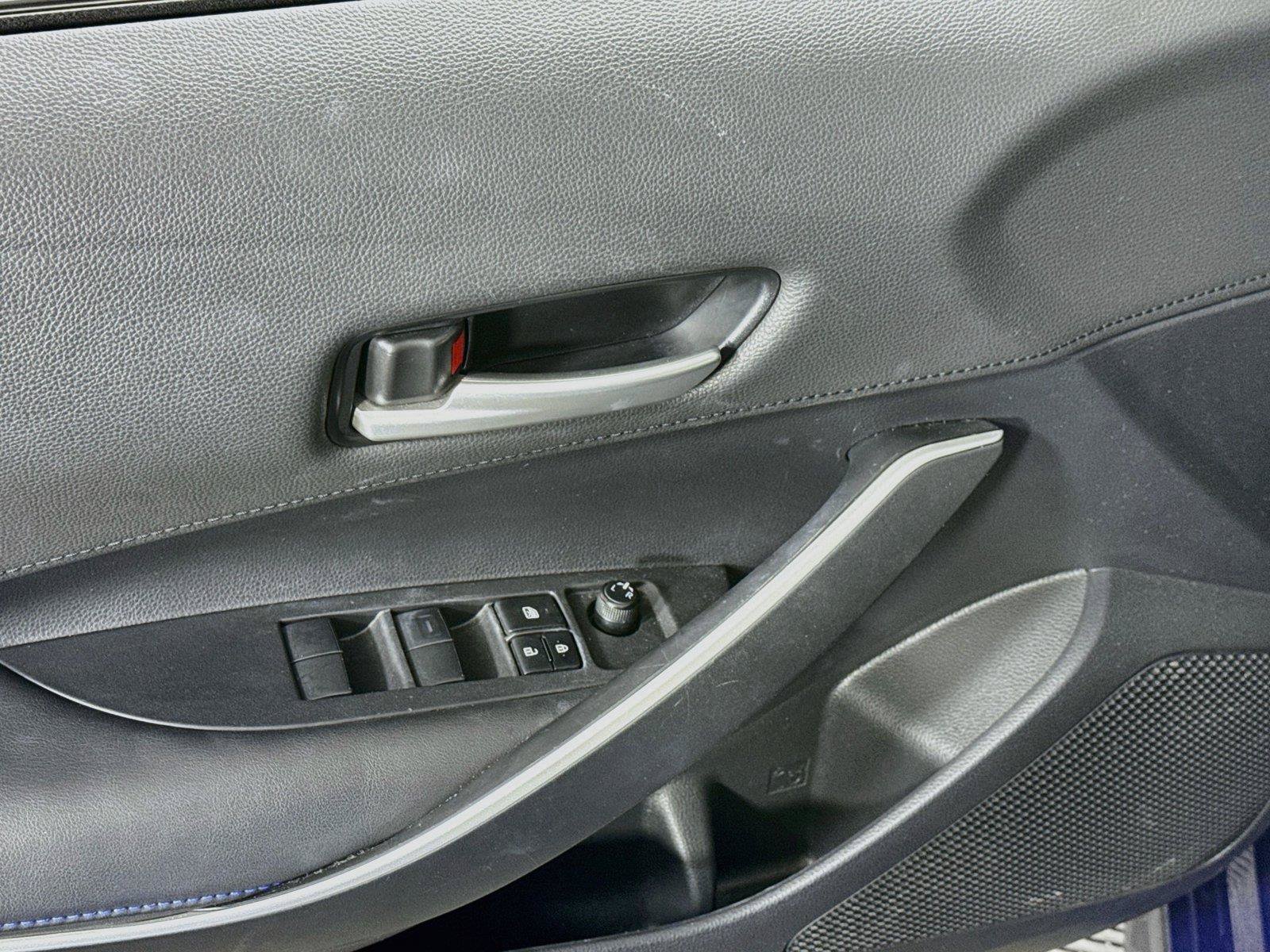 Used 2020 Toyota Corolla SE FWD image 11