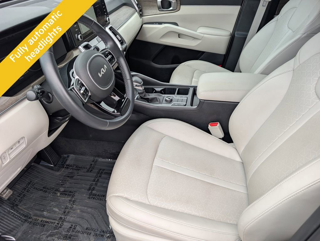 Used 2023 Kia Sorento S w/ Panoramic Sunroof Package image 13