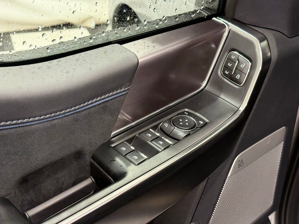 New 2025 Ford F150 Platinum w/ FX4 Off-Road Package image 16