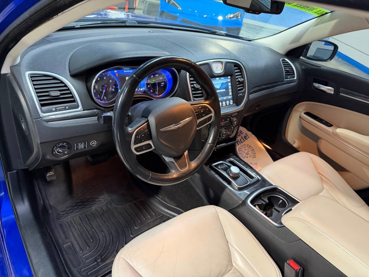 Used 2018 Chrysler 300 Touring L AWD/4WD image 15