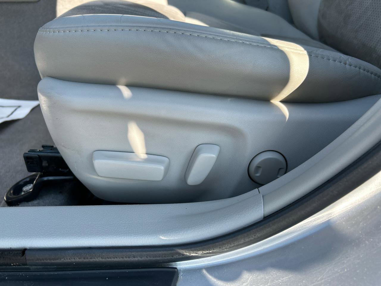 Used 2014 Toyota Camry XLE image 9