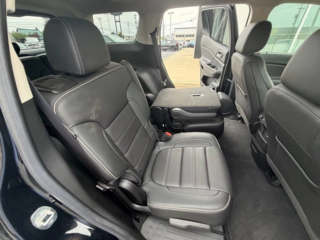 Used 2023 GMC Acadia Denali w/ Denali Technology Package AWD/4WD image 22