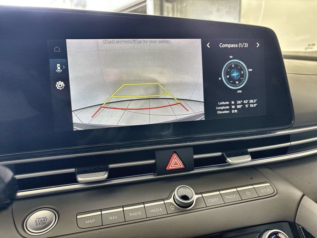 Certified 2025 Hyundai Elantra SEL FWD image 24