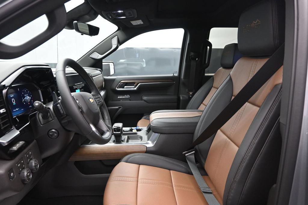 New 2026 Chevrolet Silverado 1500 High Country w/ Technology Package AWD/4WD image 23