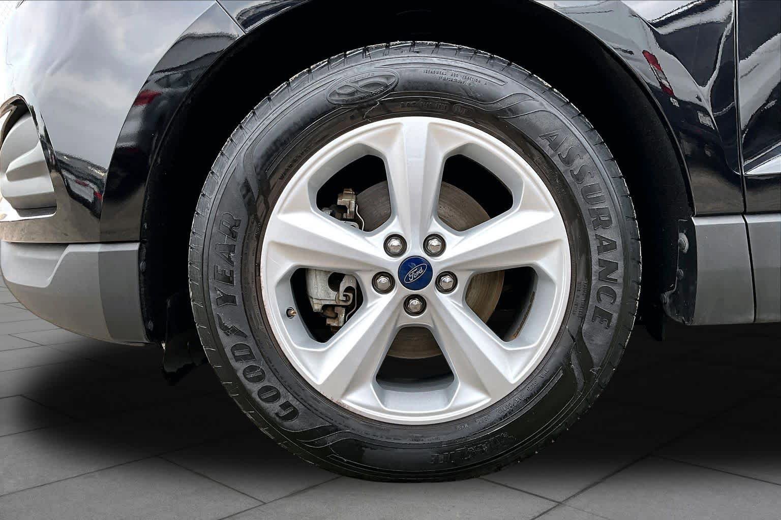 Used 2019 Ford Edge SE FWD image 11