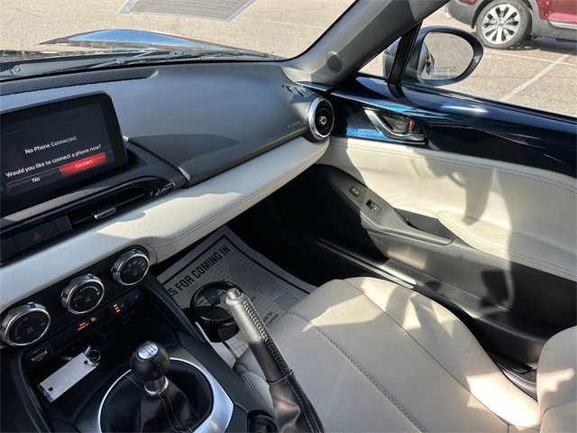 Used 2021 MAZDA MX-5 Miata RF Grand Touring image 25