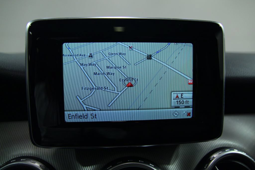 Used 2015 Mercedes-Benz GLA 250 4MATIC image 13