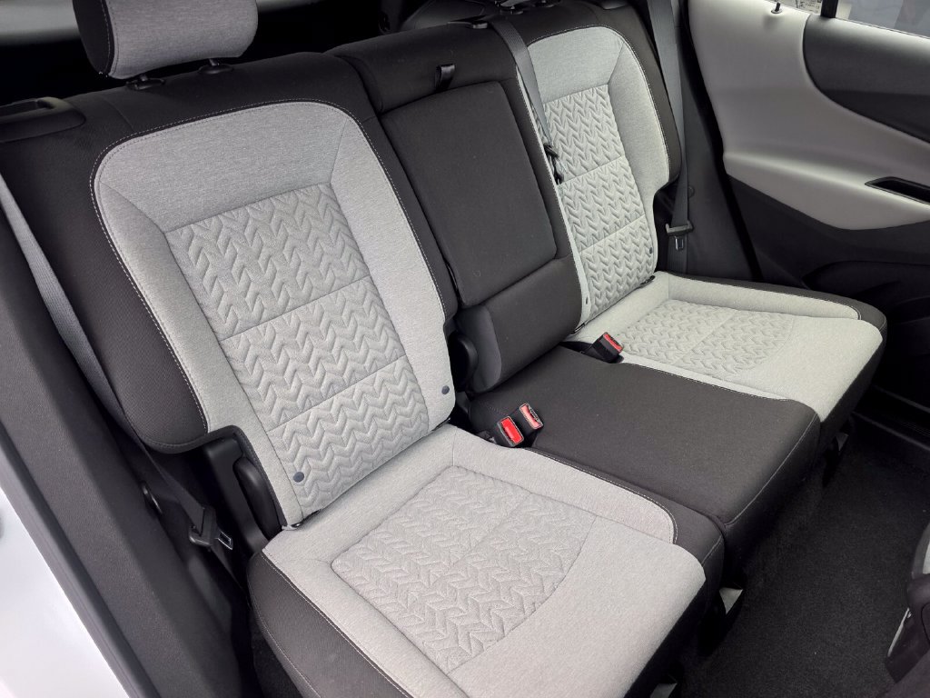 Used 2023 Chevrolet Equinox LS w/ Driver Confidence II Package FWD image 24