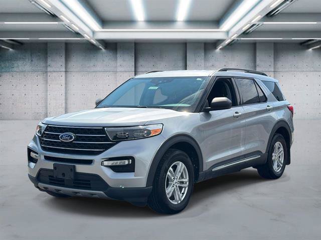 Used 2023 Ford Explorer XLT w/ Equipment Group 202A AWD/4WD image 23