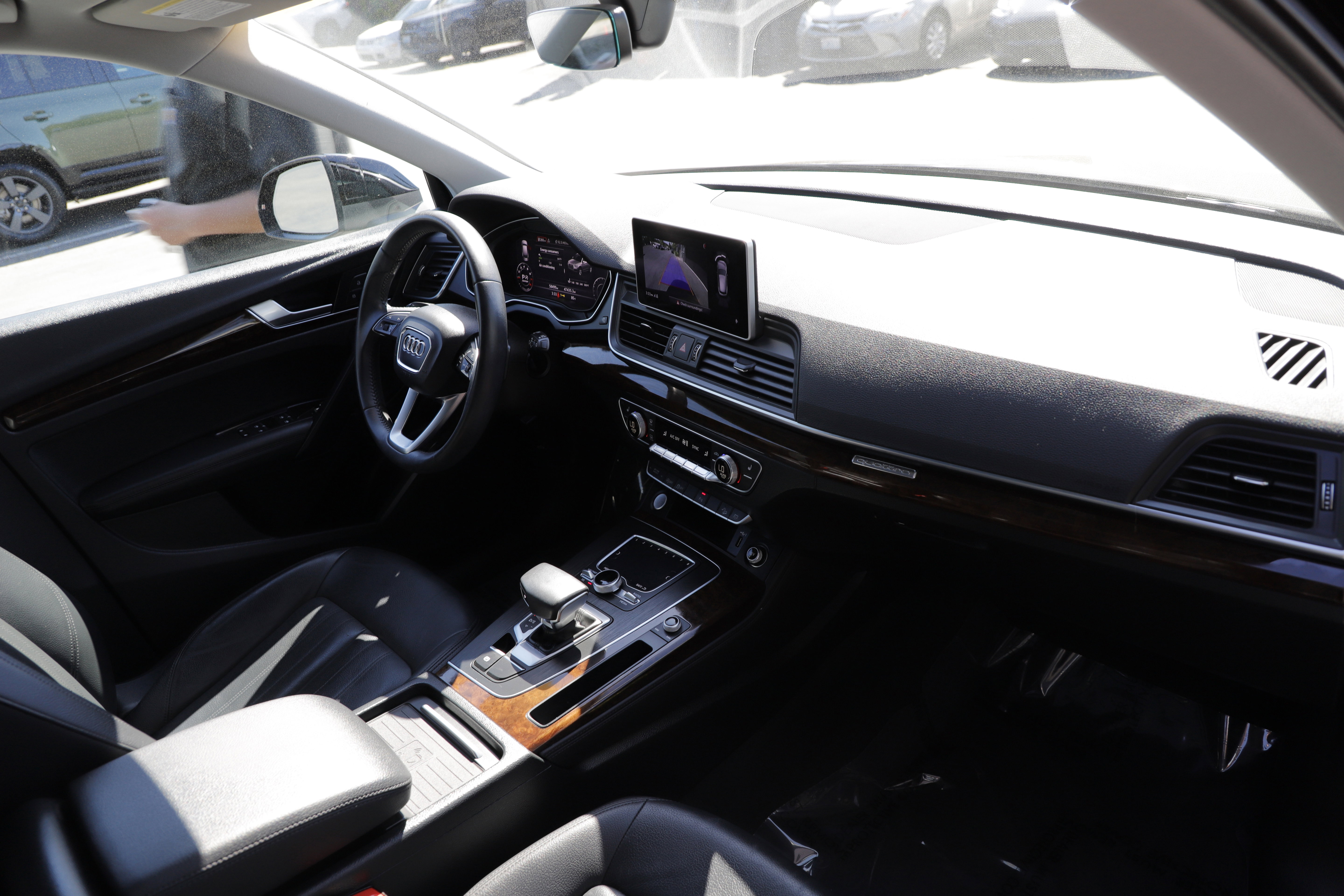 Used 2020 Audi Q5 2.0T Premium Plus w/ Premium Plus Package AWD/4WD image 12