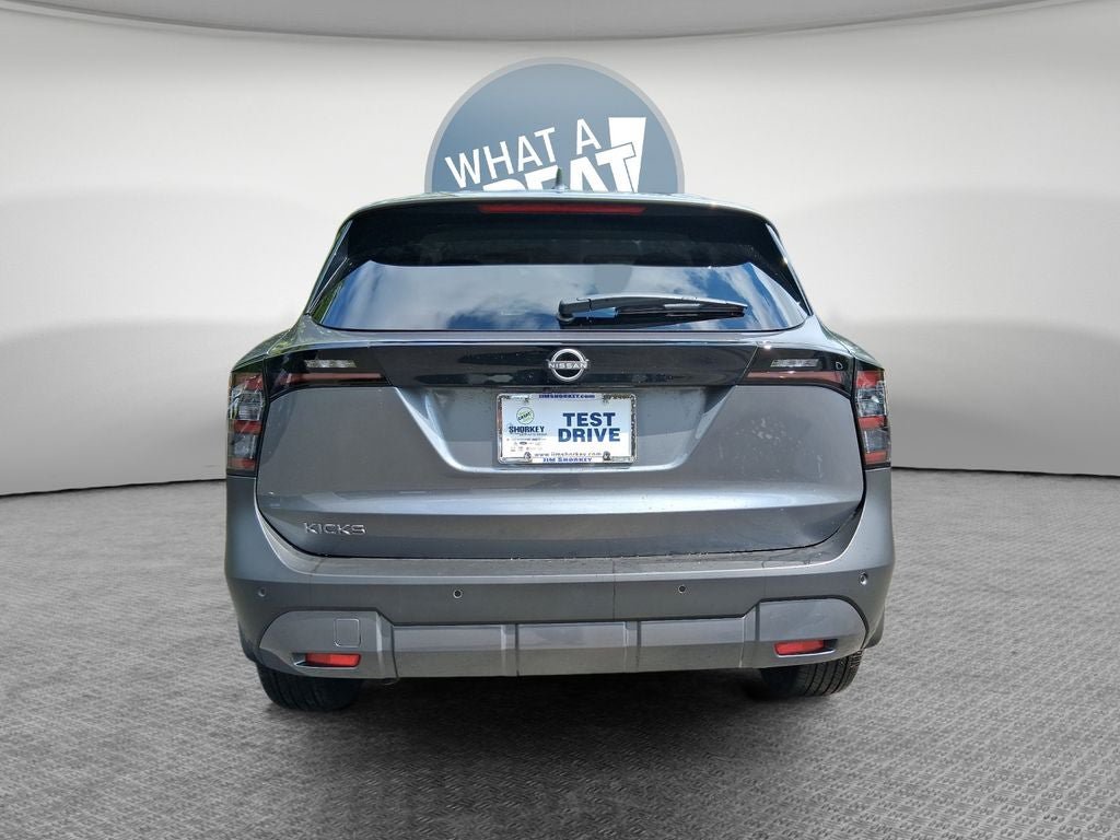 Used 2025 Nissan Kicks SV w/ Charging Package FWD image 5