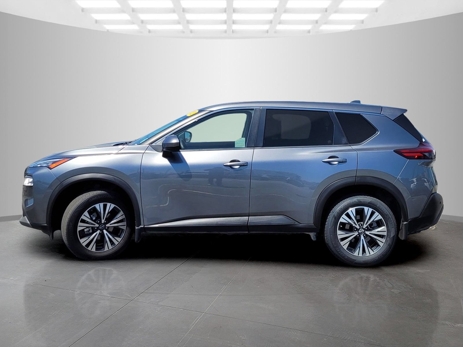Used 2023 Nissan Rogue SV FWD image 7