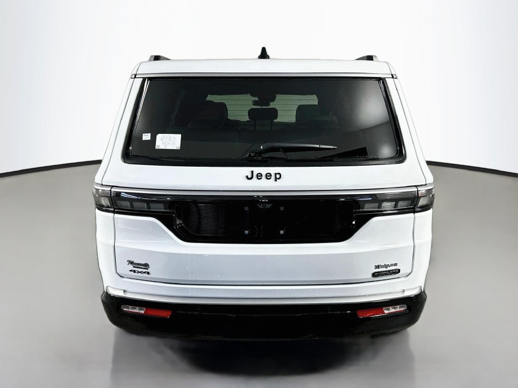 New 2027 Jeep Grand Wagoneer Overland w/ HD Trailer Tow Package AWD/4WD image 6