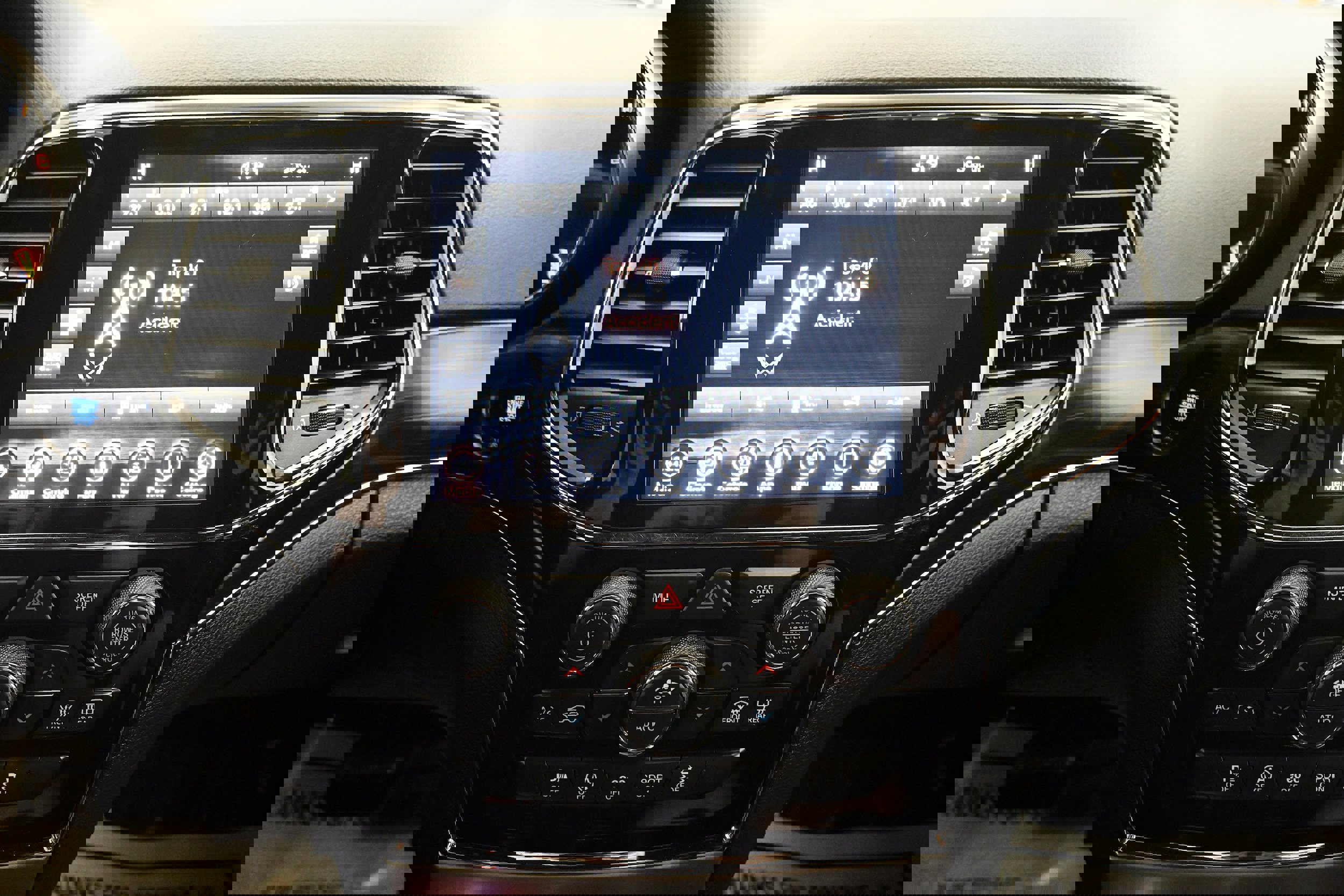 Used 2020 Jeep Grand Cherokee Limited w/ Premium Lighting Group image 10