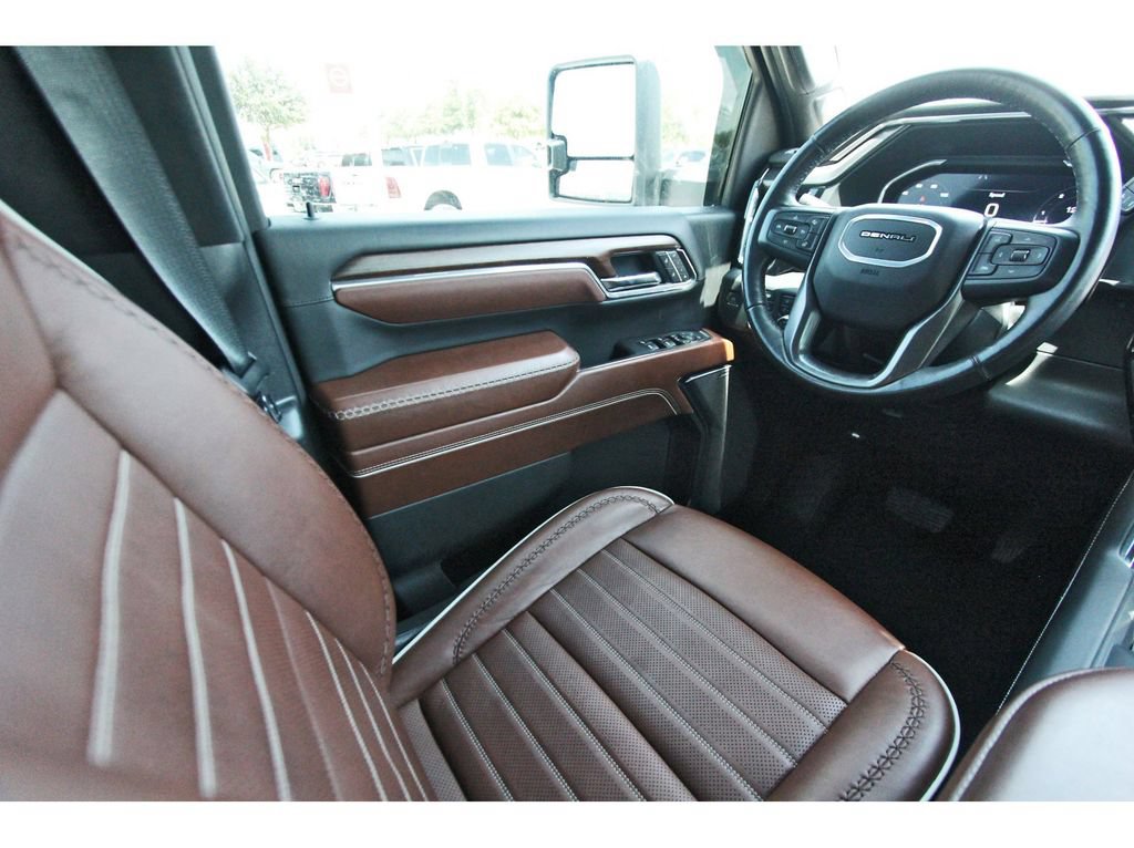 Used 2024 GMC Sierra 2500 Denali Ultimate w/ Snow Plow Prep/Camper Package AWD/4WD image 6