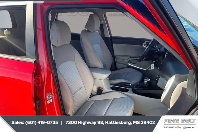 Used 2022 Kia Soul LX image 6