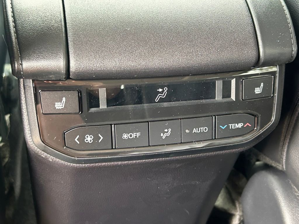 New 2026 Toyota Highlander Platinum AWD/4WD image 27