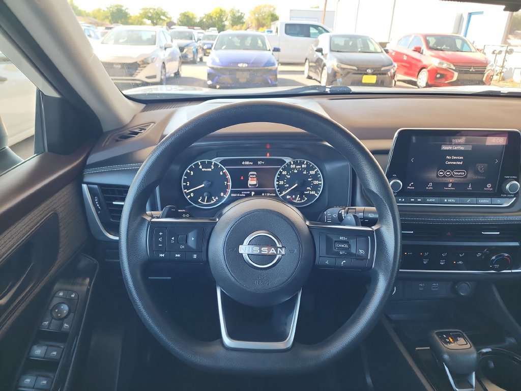 Used 2023 Nissan Rogue S FWD image 17