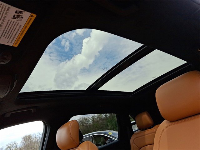 Used 2022 Lincoln Nautilus Black Label w/ Class II Trailer Tow Package image 14