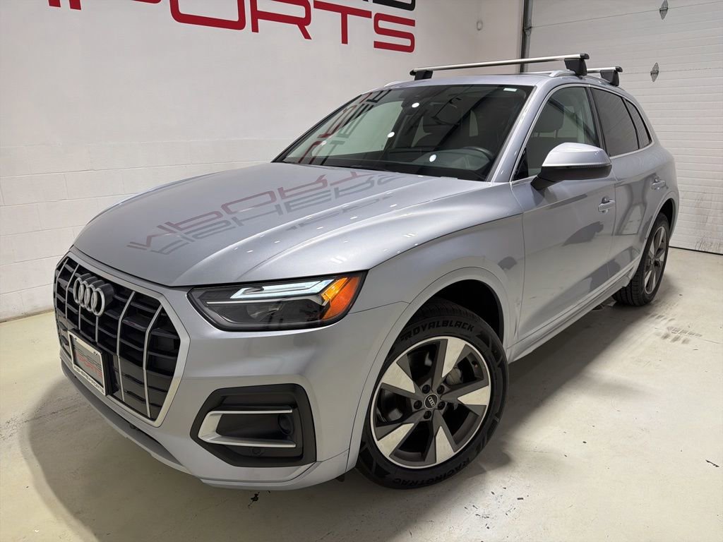 Used 2023 Audi Q5 2.0T Premium w/ Convenience Package image 2