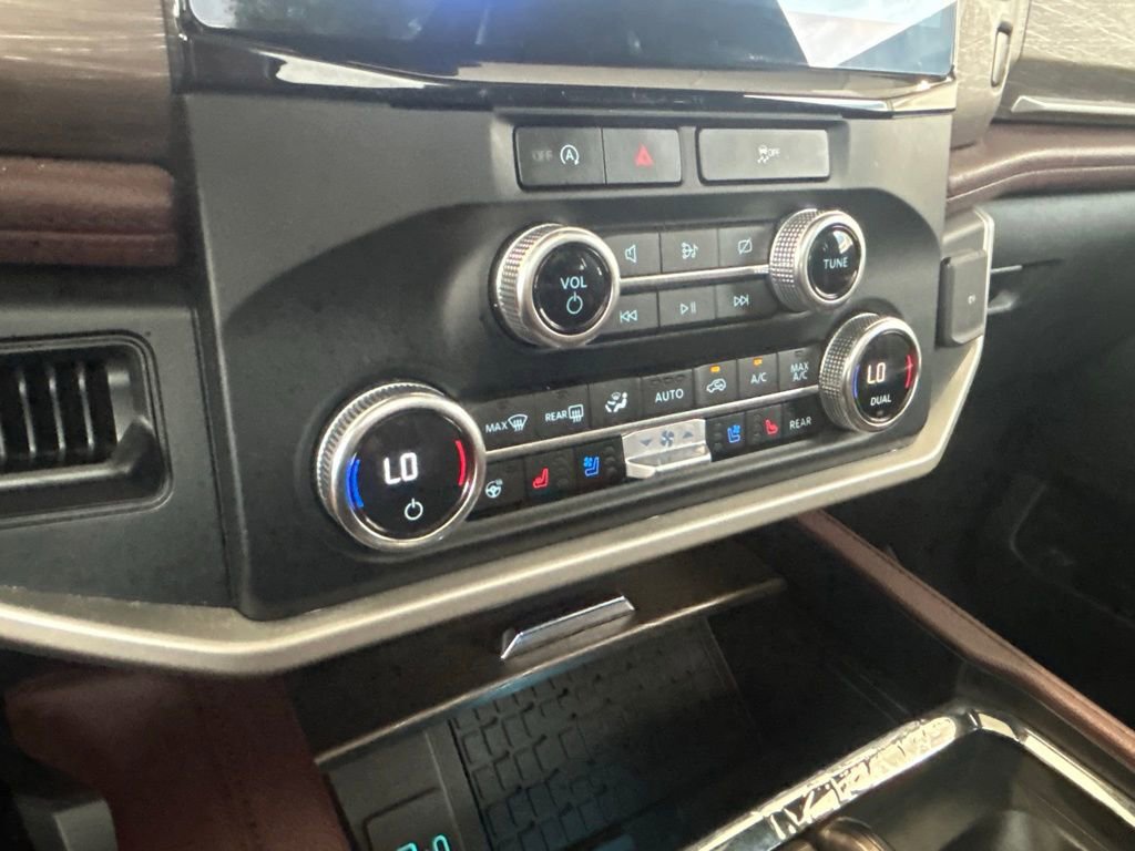 Used 2024 Ford Expedition Limited image 35