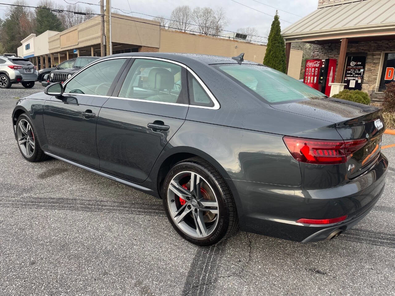 Used 2018 Audi A4 2.0T Premium Plus w/ Premium Plus Package AWD/4WD image 10