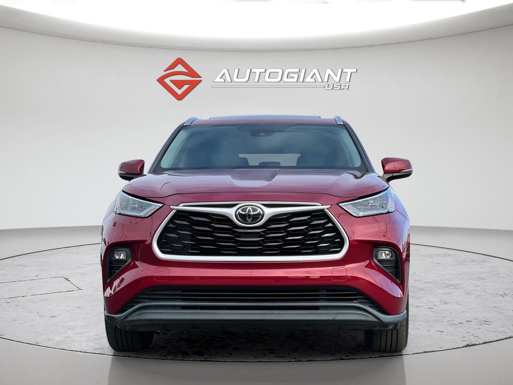 Used 2020 Toyota Highlander XLE image 11