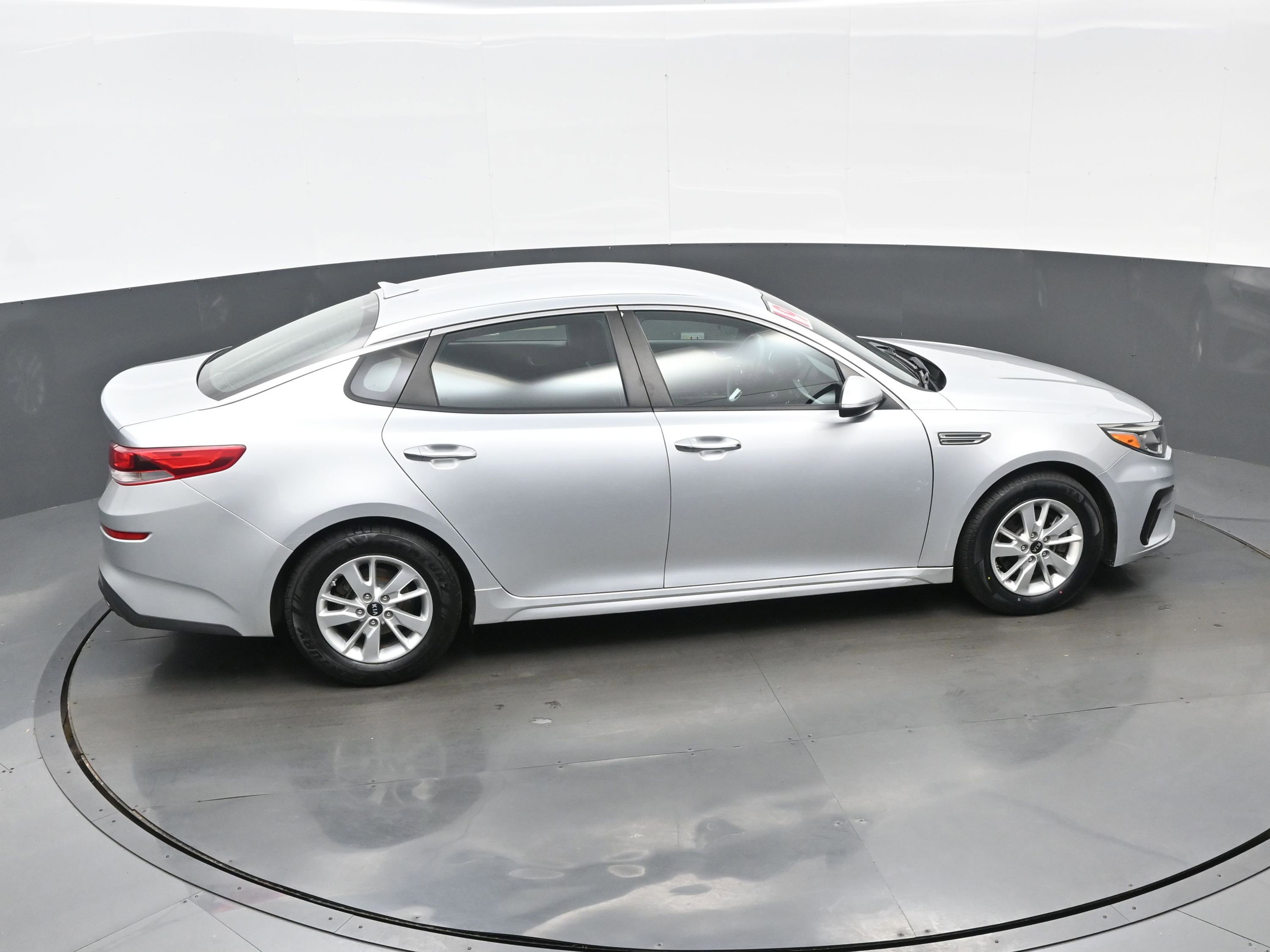 Used 2019 Kia Optima LX image 39