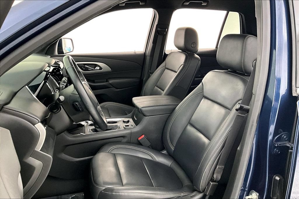 Used 2023 Chevrolet Traverse LT w/ LT Premium Package FWD image 31
