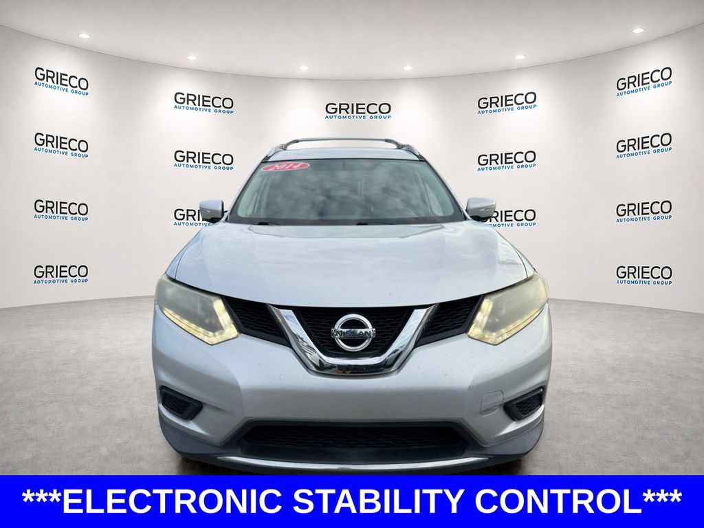 Used 2014 Nissan Rogue SV FWD image 2