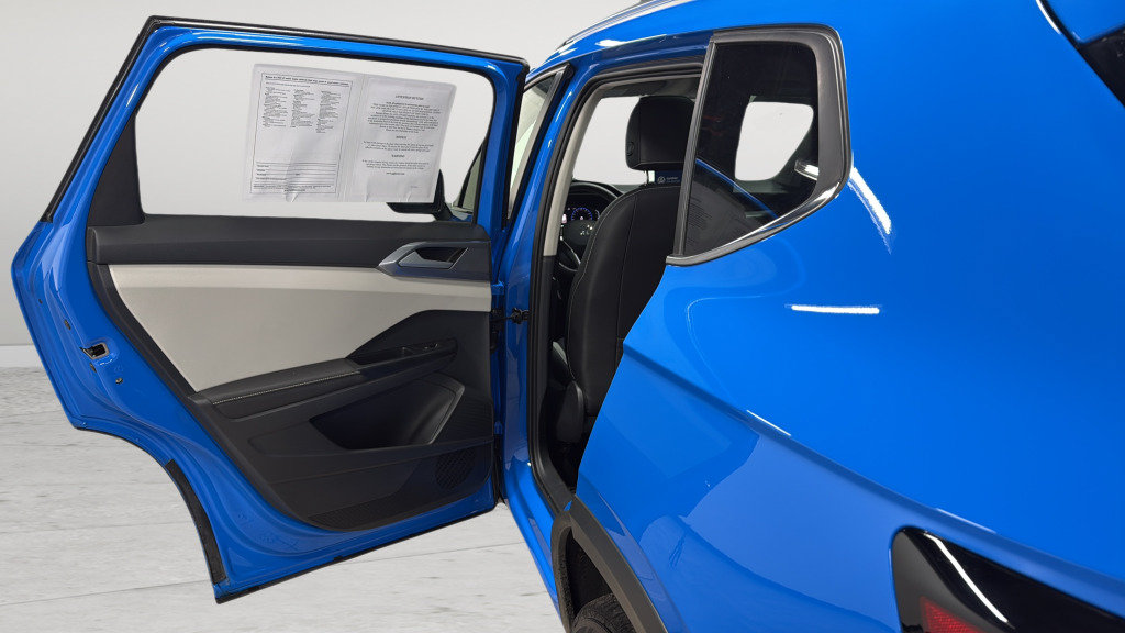 Certified 2025 Volkswagen Taos SEL AWD/4WD image 30