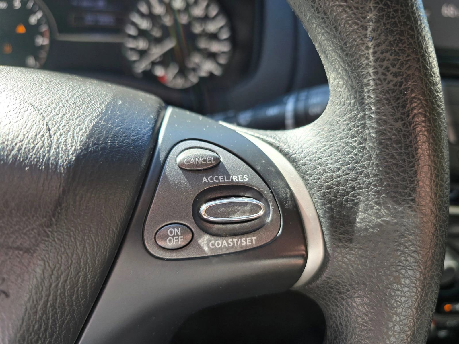 Used 2018 Nissan Pathfinder S AWD/4WD image 24