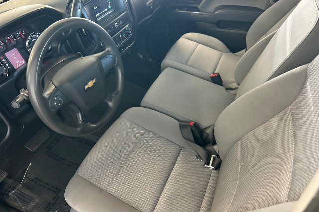 Used 2018 Chevrolet Silverado 1500 Custom w/ Custom Value Package RWD image 11
