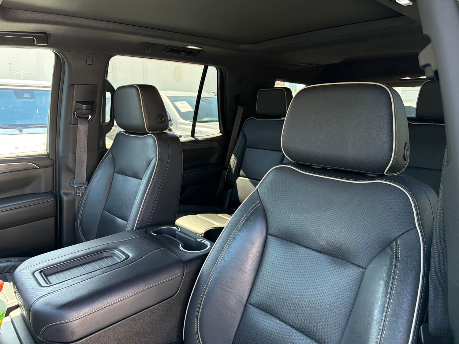 Used 2021 GMC Yukon SLT w/ SLT Premium Package AWD/4WD image 33