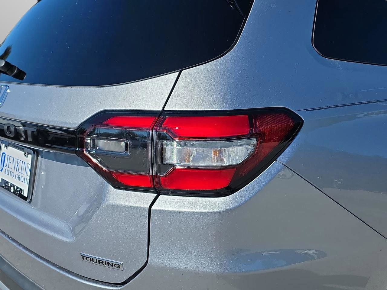 Used 2025 Honda Pilot Touring image 7