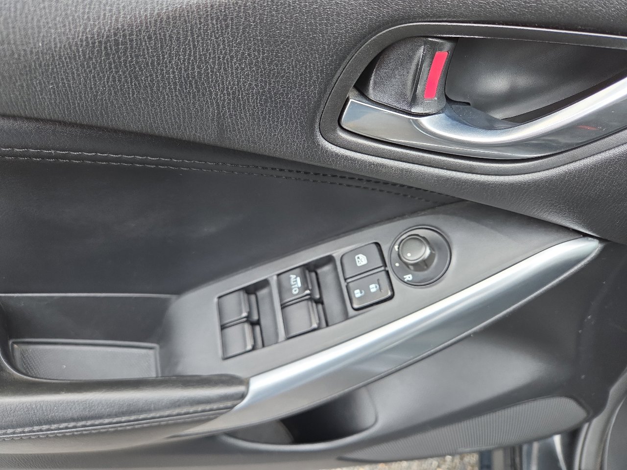 Used 2014 MAZDA MAZDA6 Touring w/ Touring Technology Package image 24