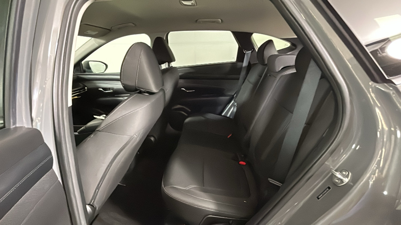 Used 2025 Hyundai Tucson SEL AWD/4WD image 33