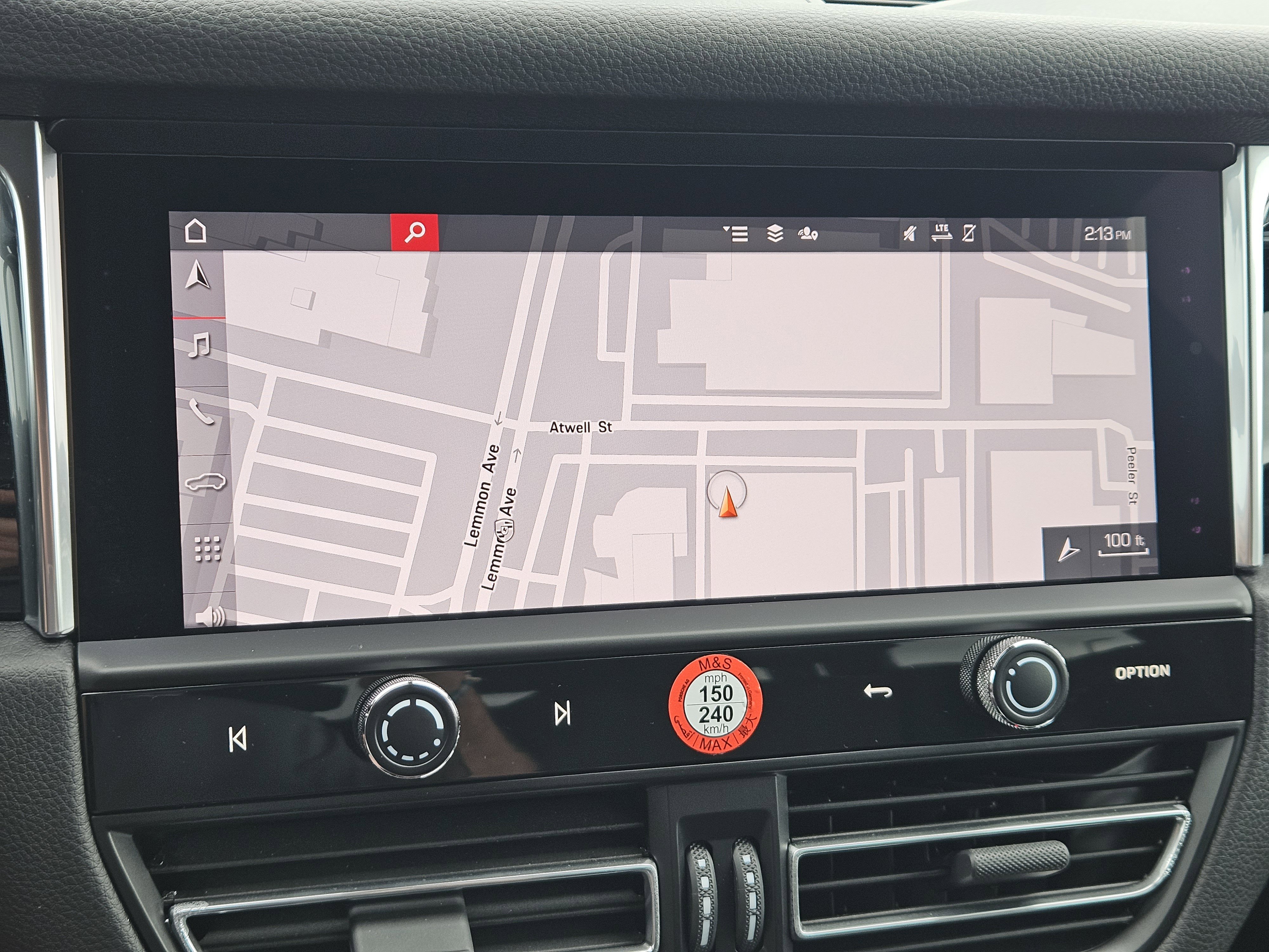 Certified 2025 Porsche Macan image 17