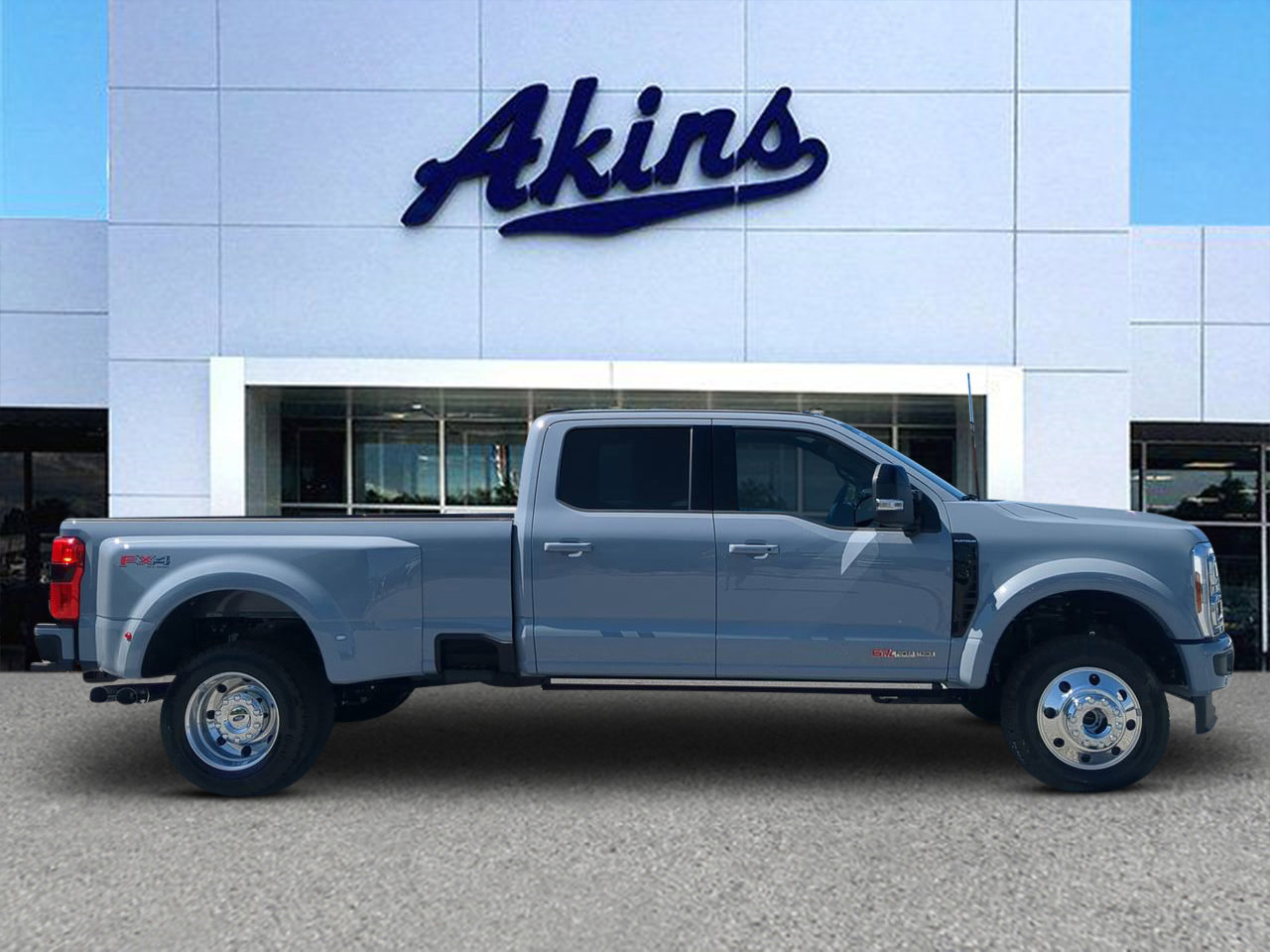 Used 2026 Ford F450 Platinum w/ FX4 Off-Road Package AWD/4WD image 1